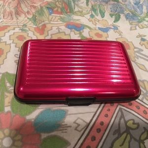 RFID blocking credit card case